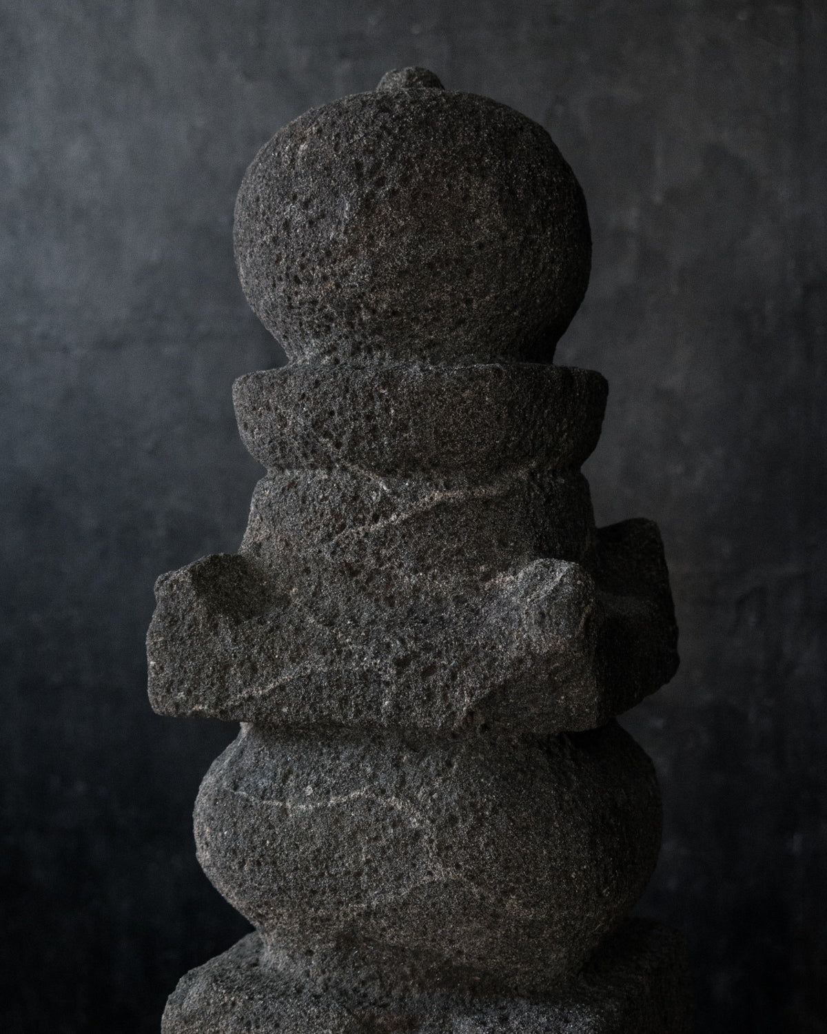 一石五輪塔 Gorinto Stone Sculpture