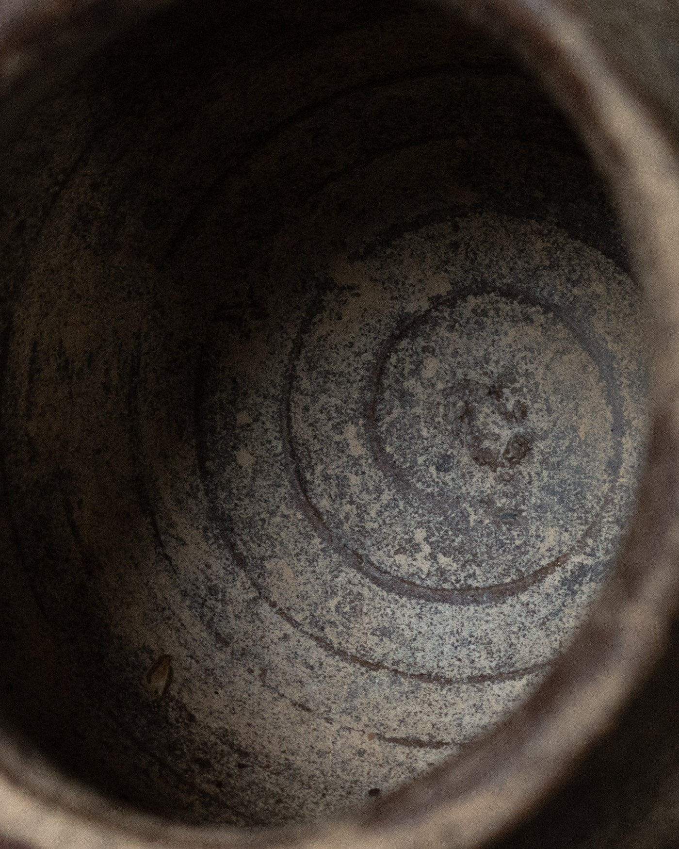 柴染弦紋陶罐 Fushizome Pottery Jar